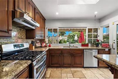 622 W Alpine Avenue, Santa Ana, CA 92707 - Photo 10