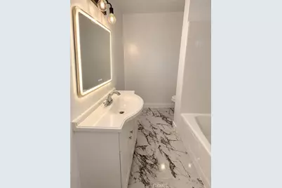 810 Edgewood Street #202, Inglewood, CA 90302 - Photo 6