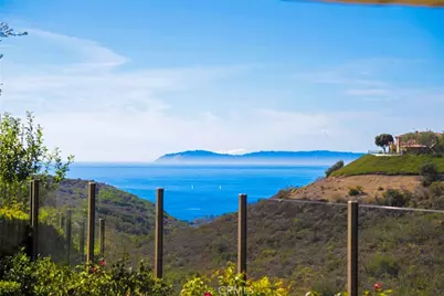 21 Shadowcast, Newport Coast, CA 92657 - Photo 2