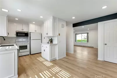 210 Carriage #B, Santa Ana, CA 92707 - Photo 2