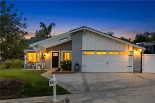 27371 Garza, Saugus, CA 91350 - Photo 1