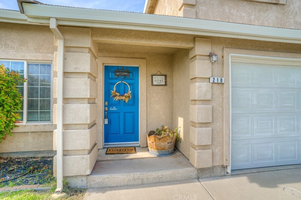 210 Mira Loma Dr, Oroville, CA 95965