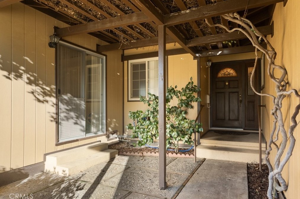 12 Leslie Ln, Oroville, CA 95966