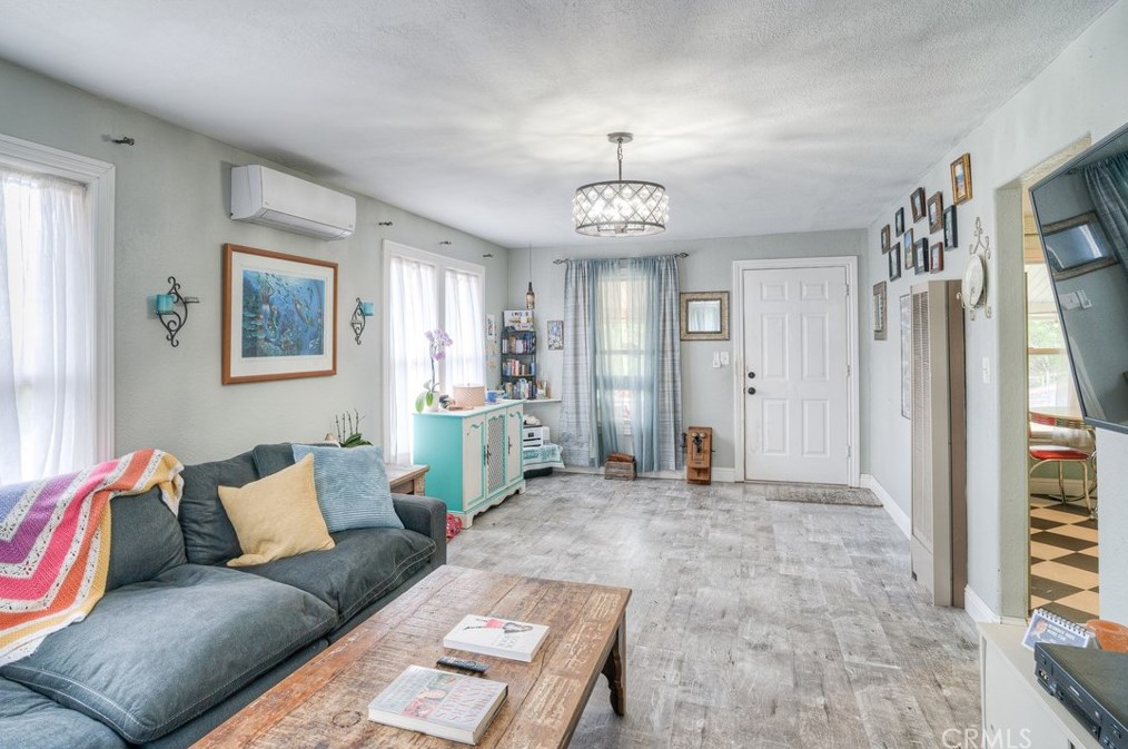 12 Service Cir, Oroville, CA 95966