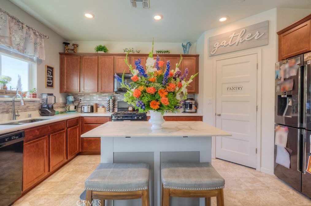 9235 Poplar Way, Pennington, CA 95953