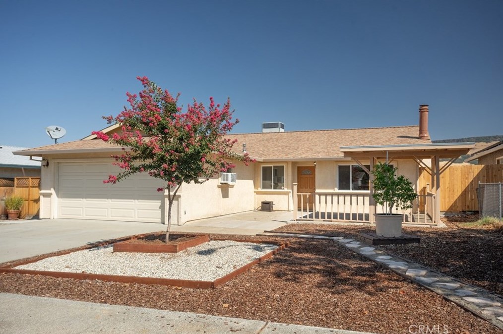 103 Flying Cloud Dr, Oroville, CA 95965