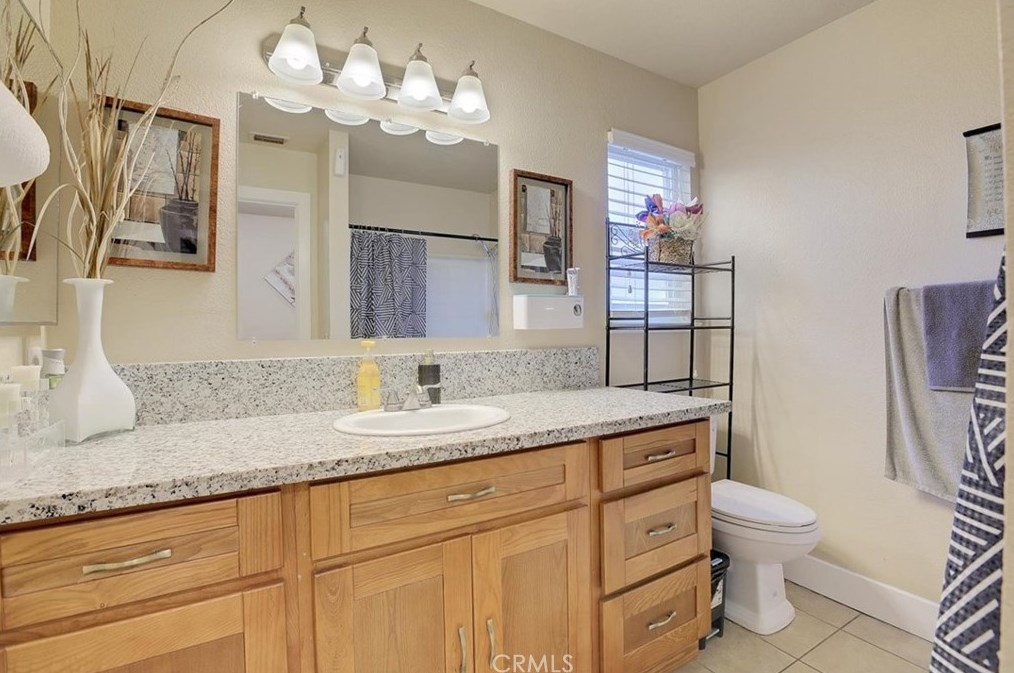 5 Kam Ct, Sacramento CA  95838-1500 exterior