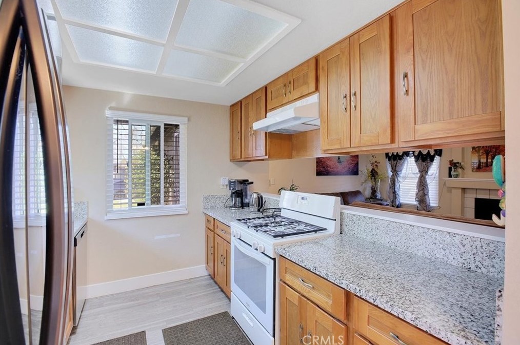 5 Kam Ct, Sacramento CA  95838-1500 exterior