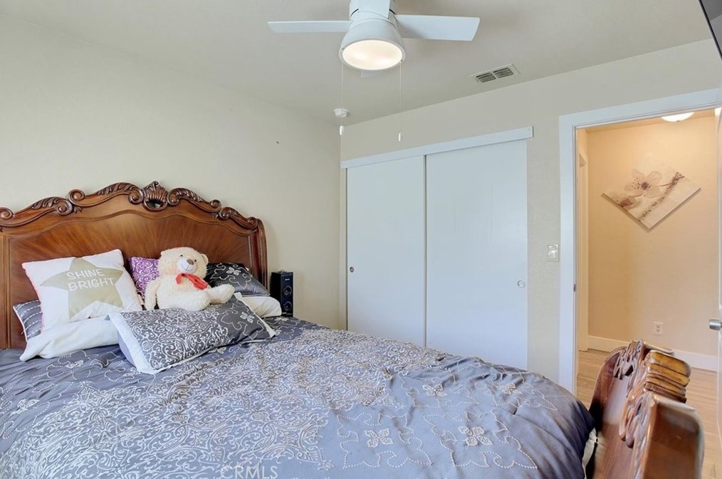 5 Kam Ct, Sacramento CA  95838-1500 exterior