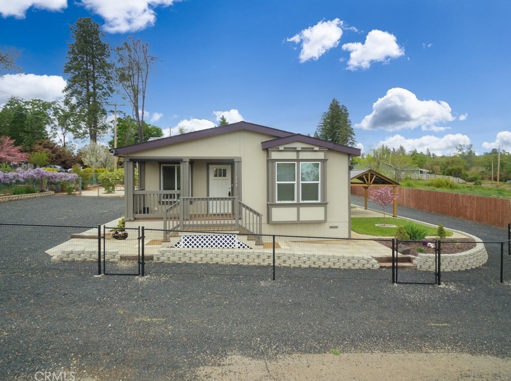 733 Damrow Ln, Paradise, CA 95969