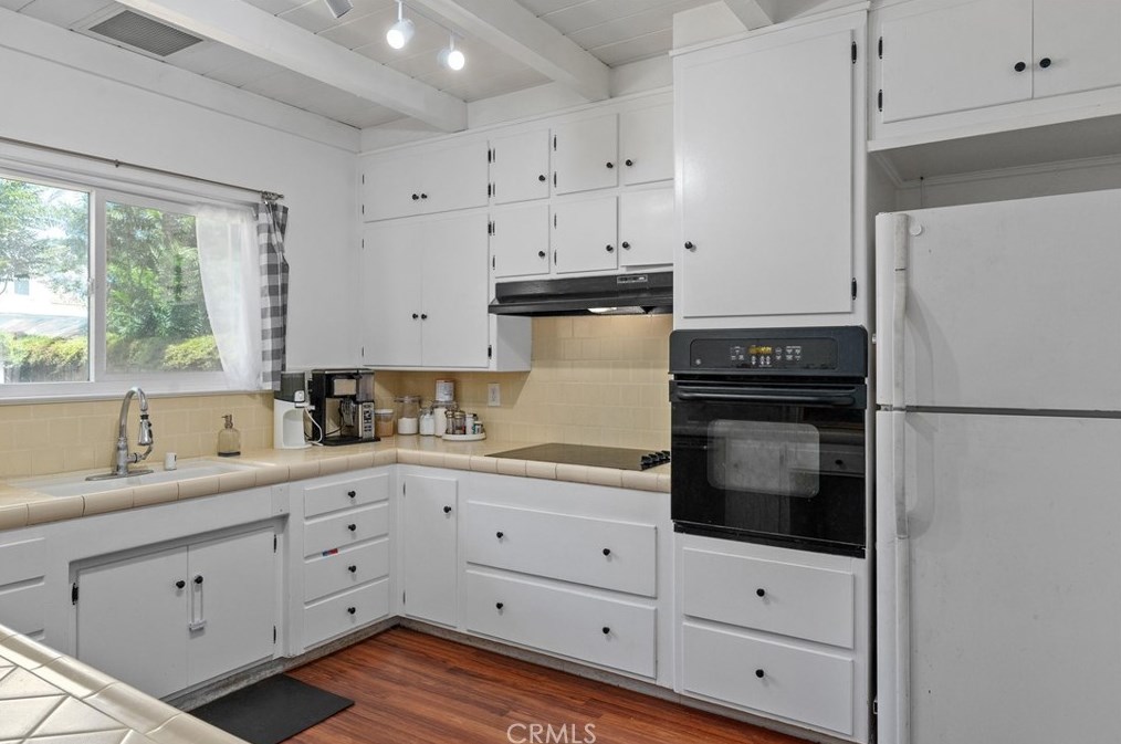 1330 Pomona Ave, Oroville, CA 95965-4700