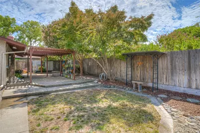 805 Madrone Avenue, Chico, CA 95926 - Photo 28