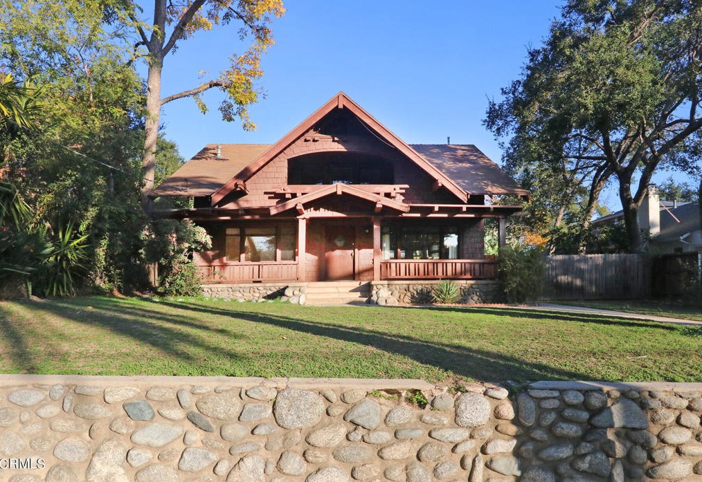 990 Oakland Ave, Pasadena, CA 91104-3632