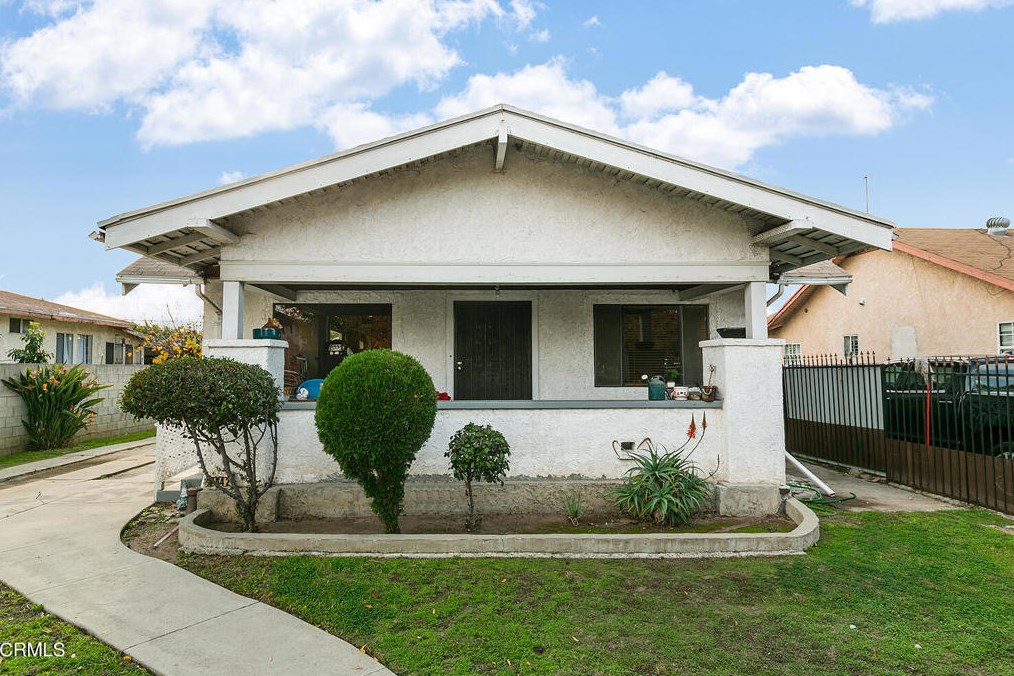 2842 Estara Ave, Los Angeles, CA 90065-2240