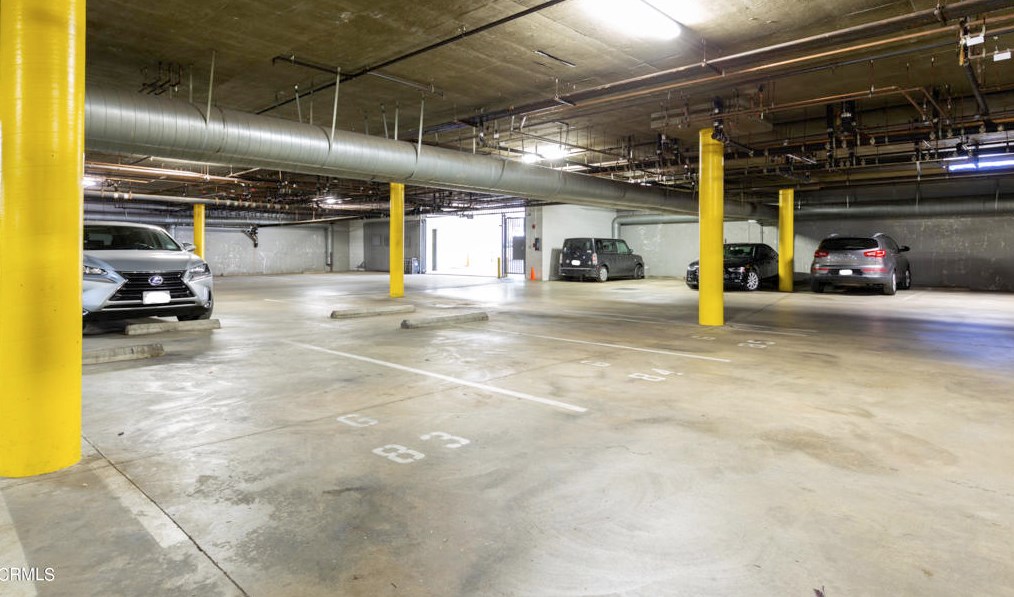 300 El Molino Ave, Pasadena CA  91101-1600 exterior