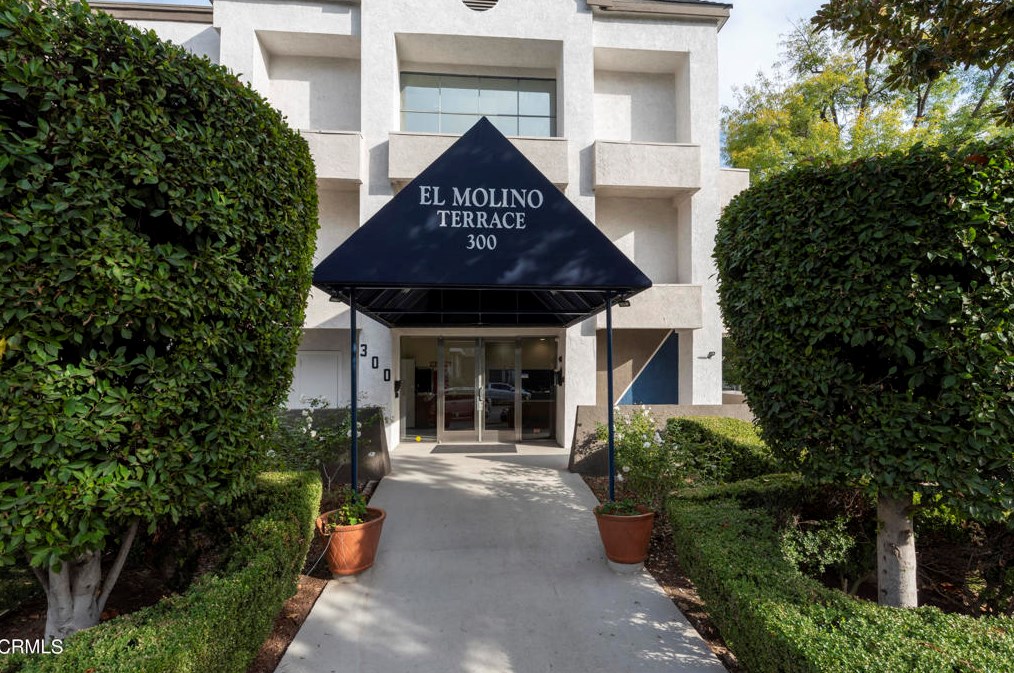 300 N El Molino Ave #127, Pasadena, CA 91101