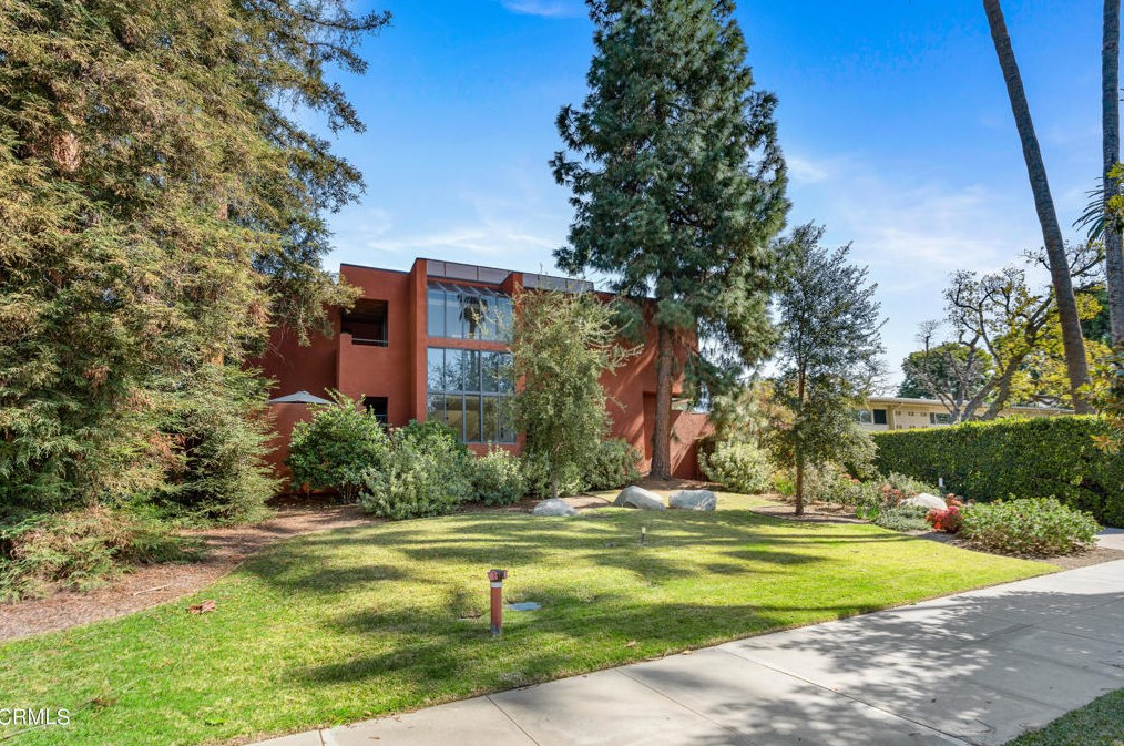 776 Orange Grove Blvd, Pasadena CA  91103-0033 exterior