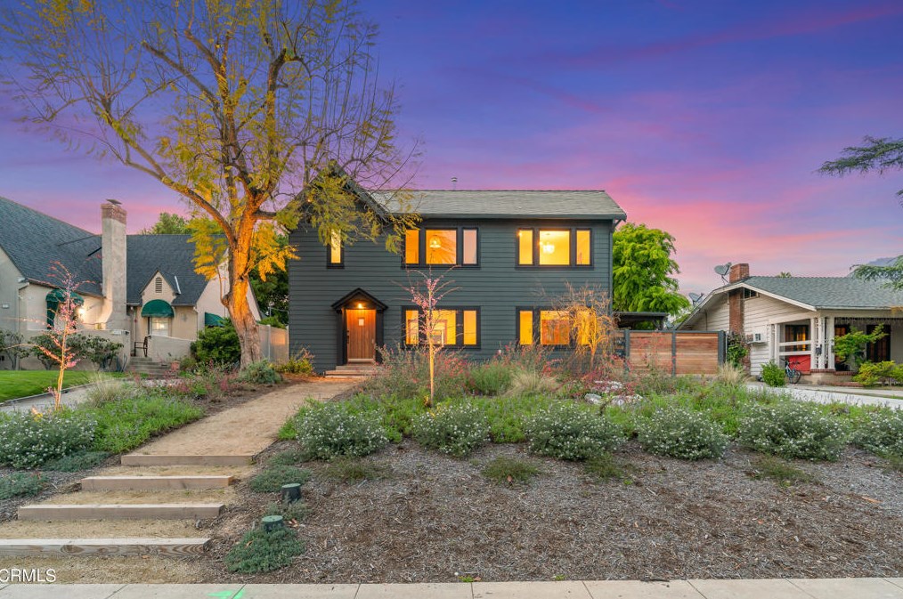 1719 Casa Grande St, Pasadena CA  91104-3930 exterior