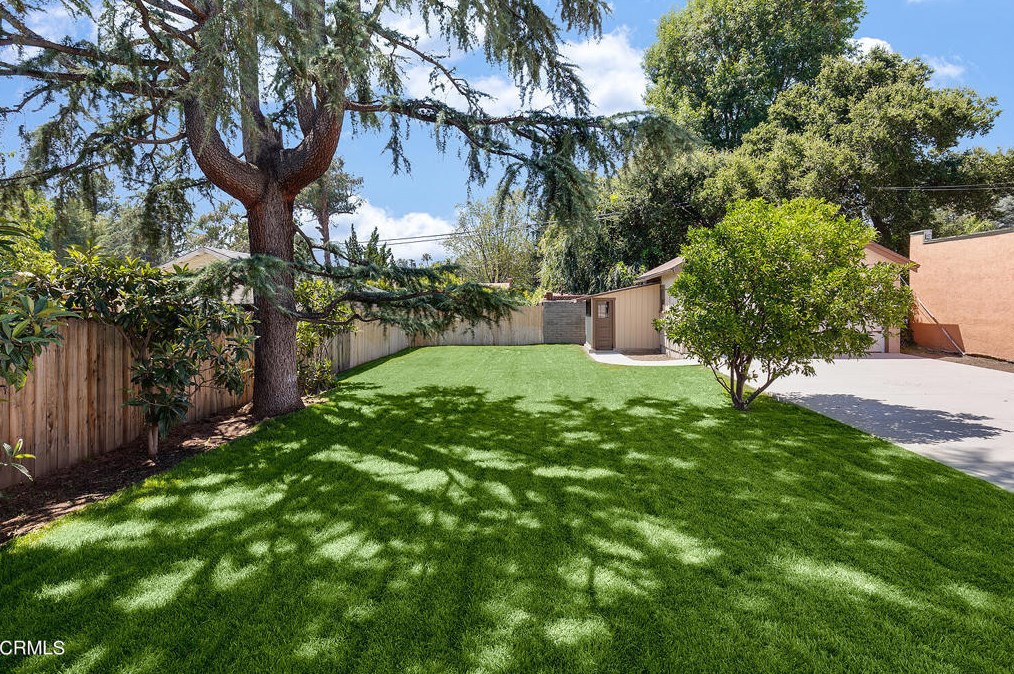 977 Hill Ave, Pasadena CA  91104-3043 exterior