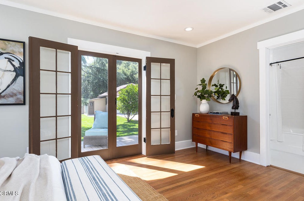 977 Hill Ave, Pasadena CA  91104-3043 exterior