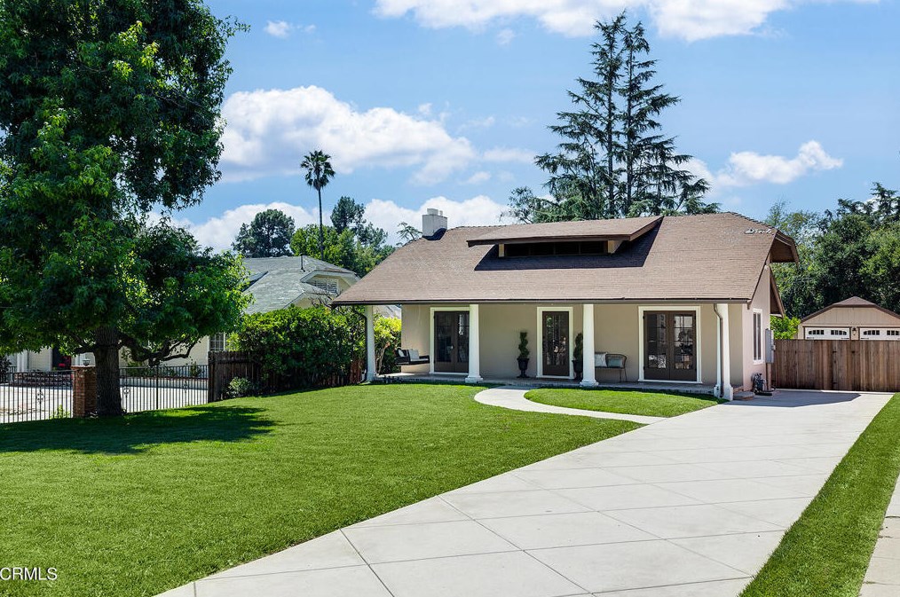 977 Hill Ave, Pasadena, CA 91104-3043