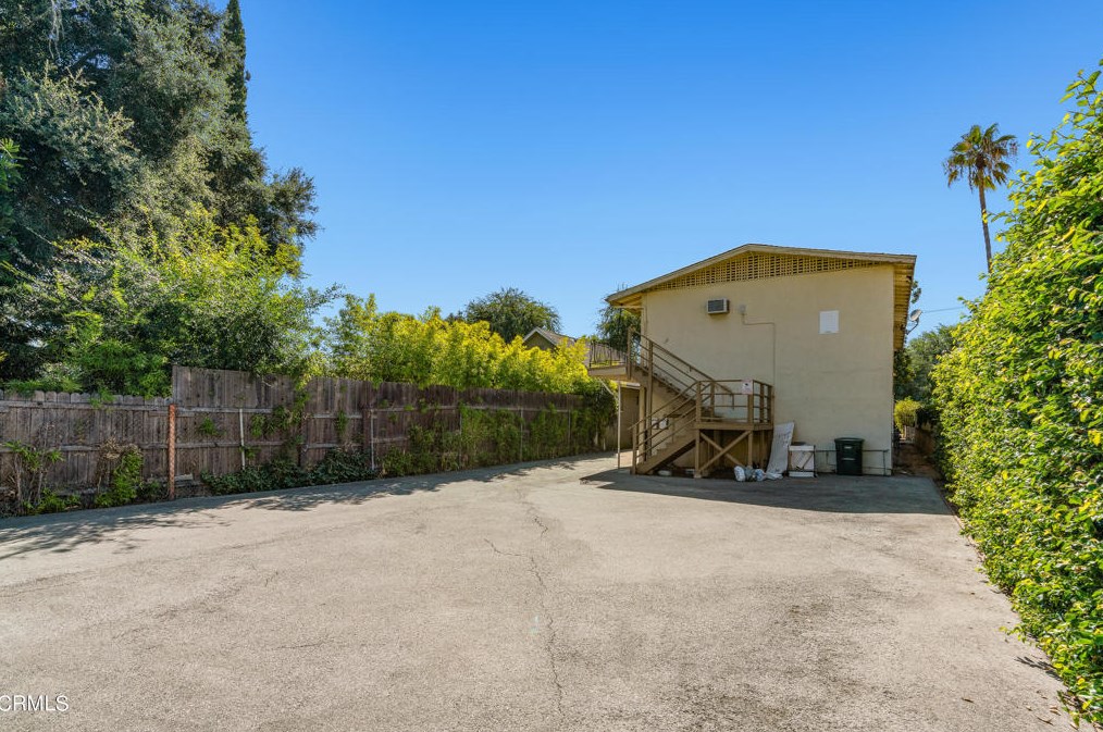 418 Chester Ave, Pasadena CA 91106-4913 exterior