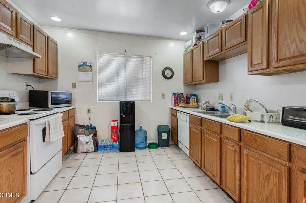 418 Chester Ave, Pasadena CA 91106-4913 exterior