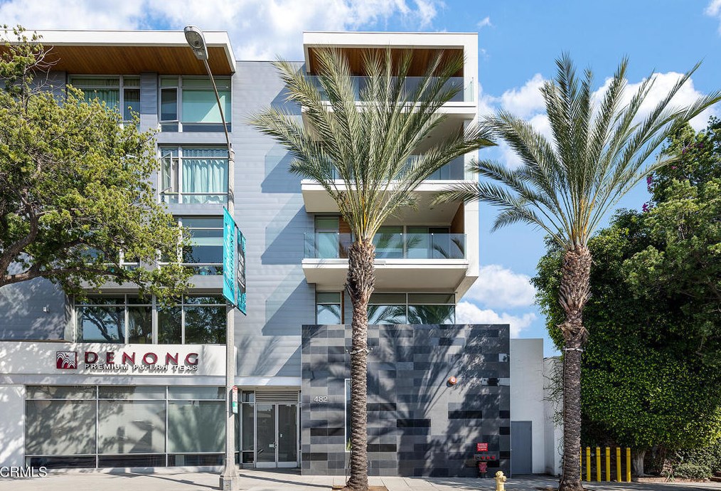 482 S Arroyo Pkwy #404, Pasadena, CA 91105