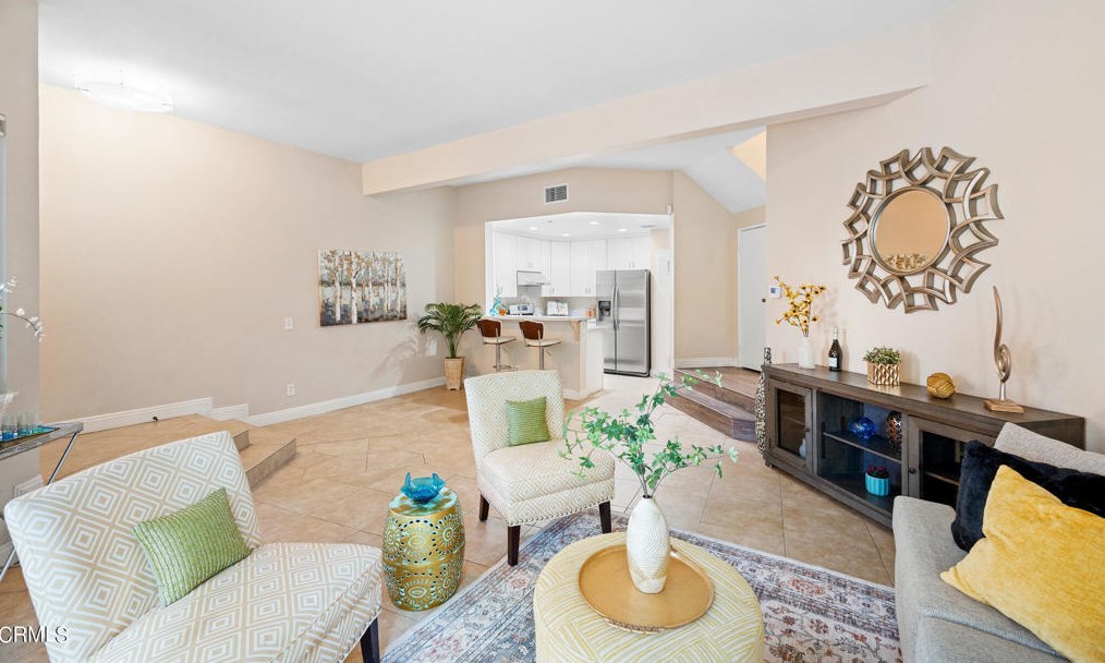 25 Blackbird Ln, Pomona, CA 91766-4791