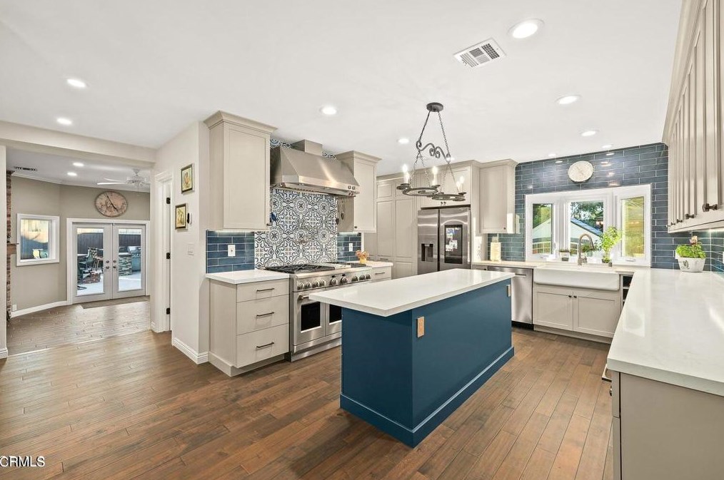 4578 Viro Rd, La Canada, CA 91011