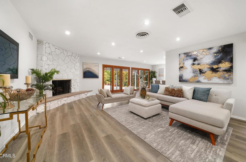 6063 Ethel Ave, Van Nuys, CA 91401-3214
