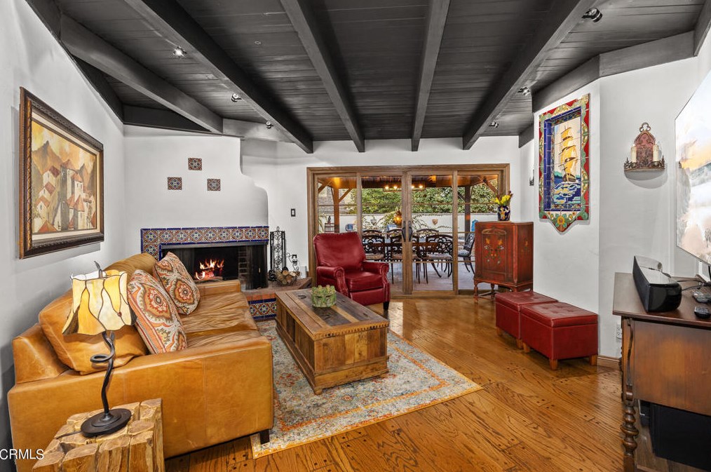 1400 Moncado Dr, Glendale CA  91207-1248 exterior