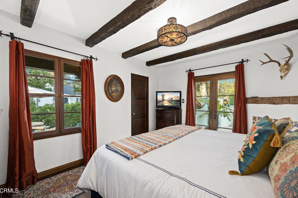 1400 Moncado Dr, Glendale CA  91207-1248 exterior