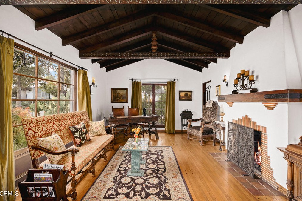1400 Moncado Dr, Glendale CA  91207-1248 exterior