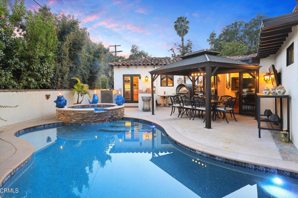 1400 Moncado Dr, Glendale CA  91207-1248 exterior