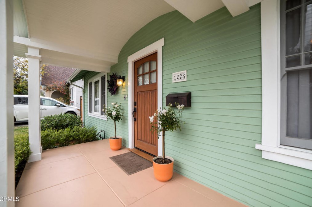 1228 Sinaloa Ave, Pasadena CA  91104-3151 exterior