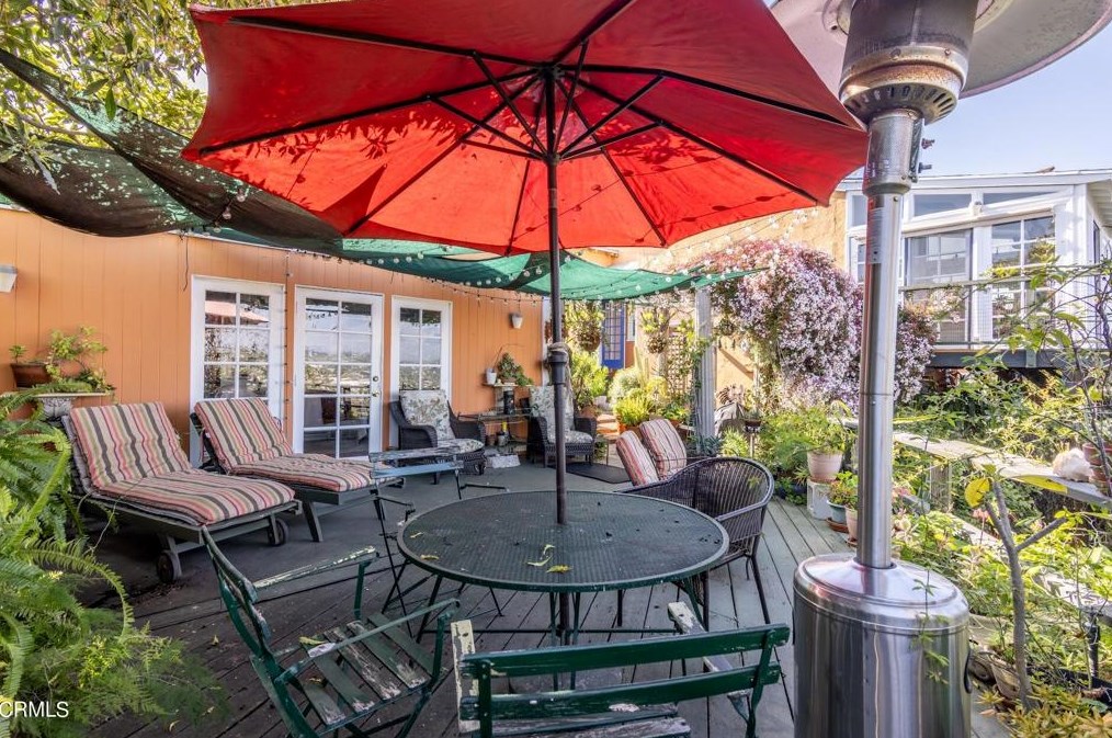 646 Crane Blvd, Los Angeles CA  90065-4016 exterior