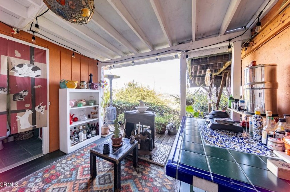 646 Crane Blvd, Los Angeles CA  90065-4016 exterior