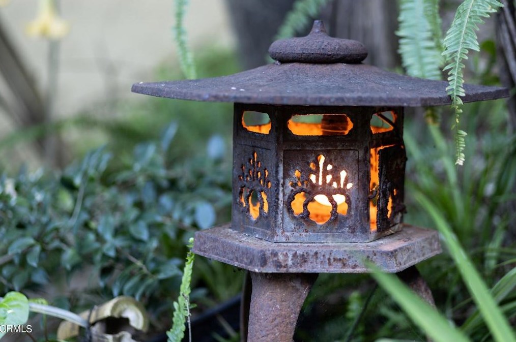 646 Crane Blvd, Los Angeles CA  90065-4016 exterior