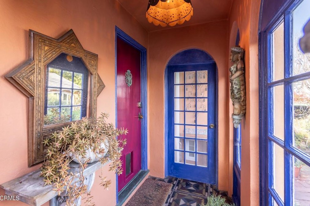 646 Crane Blvd, Los Angeles, CA 90065-4016