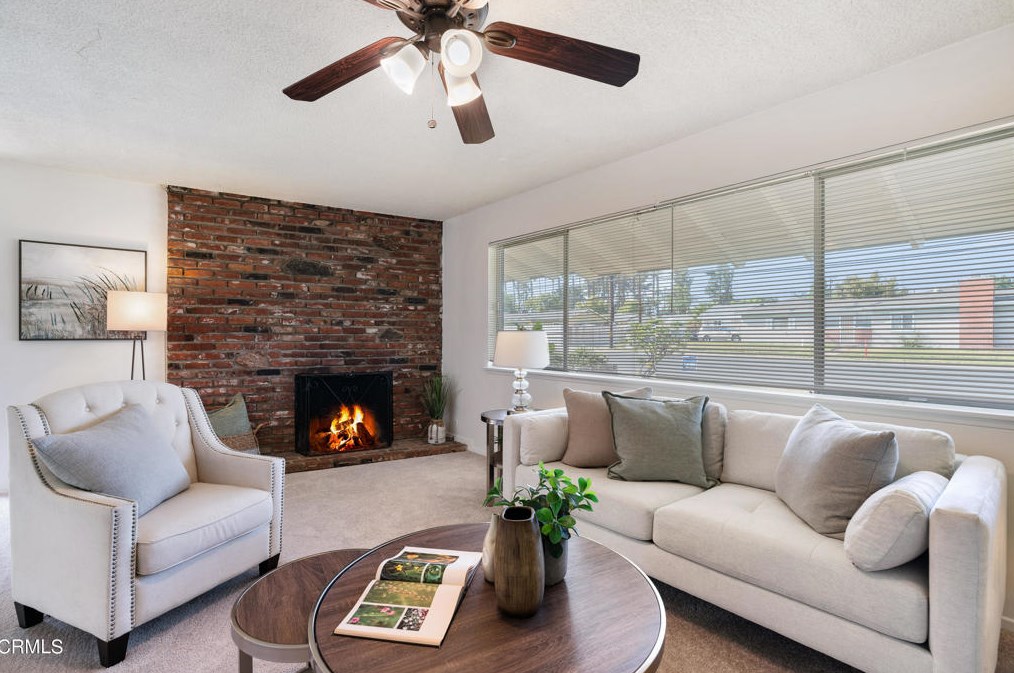 370 La Verne Ave, Pomona CA  91767-2335 exterior