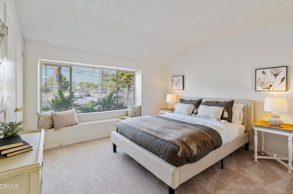 370 Ln Verne Ave, Pomona CA  91767-2809 exterior