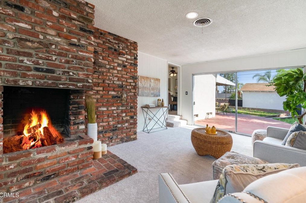 370 Ln Verne Ave, Pomona CA  91767-2809 exterior