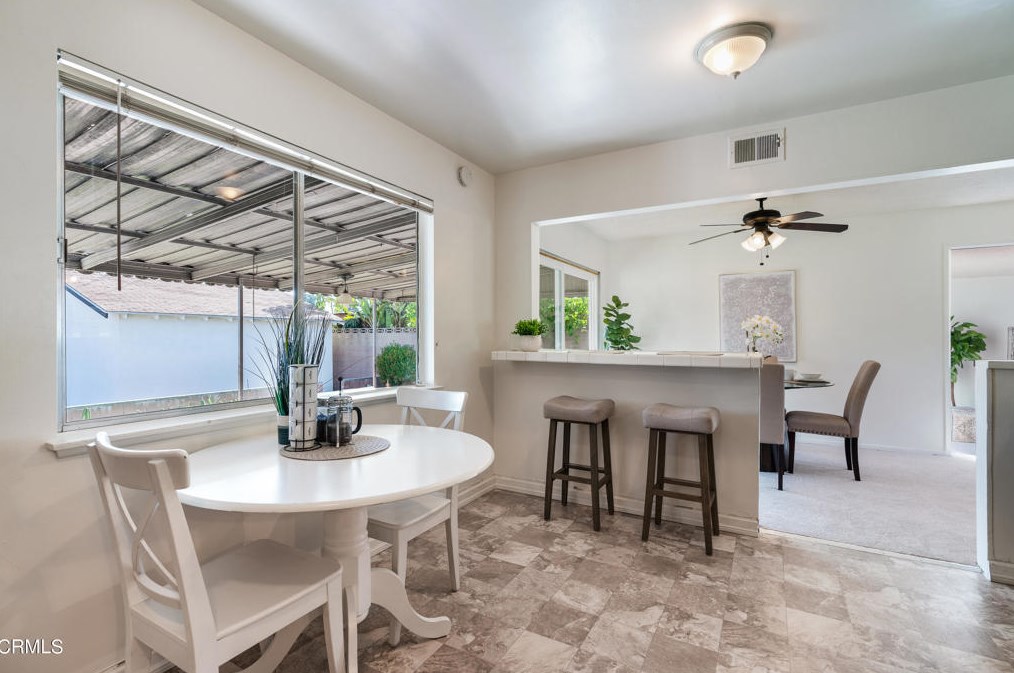 370 Ln Verne Ave, Pomona CA  91767-2809 exterior