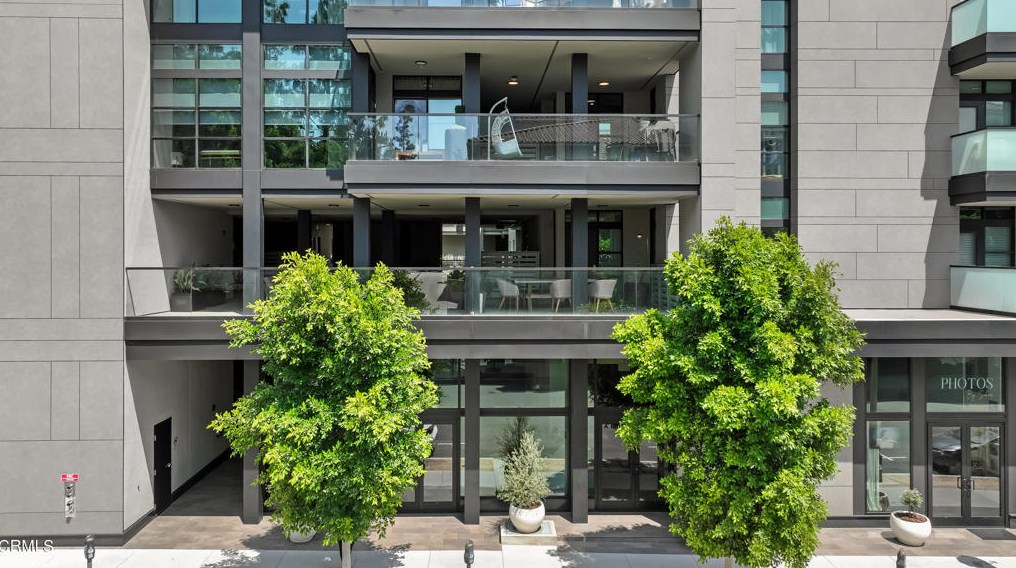 178 S Euclid Ave #302, Pasadena, CA 91101