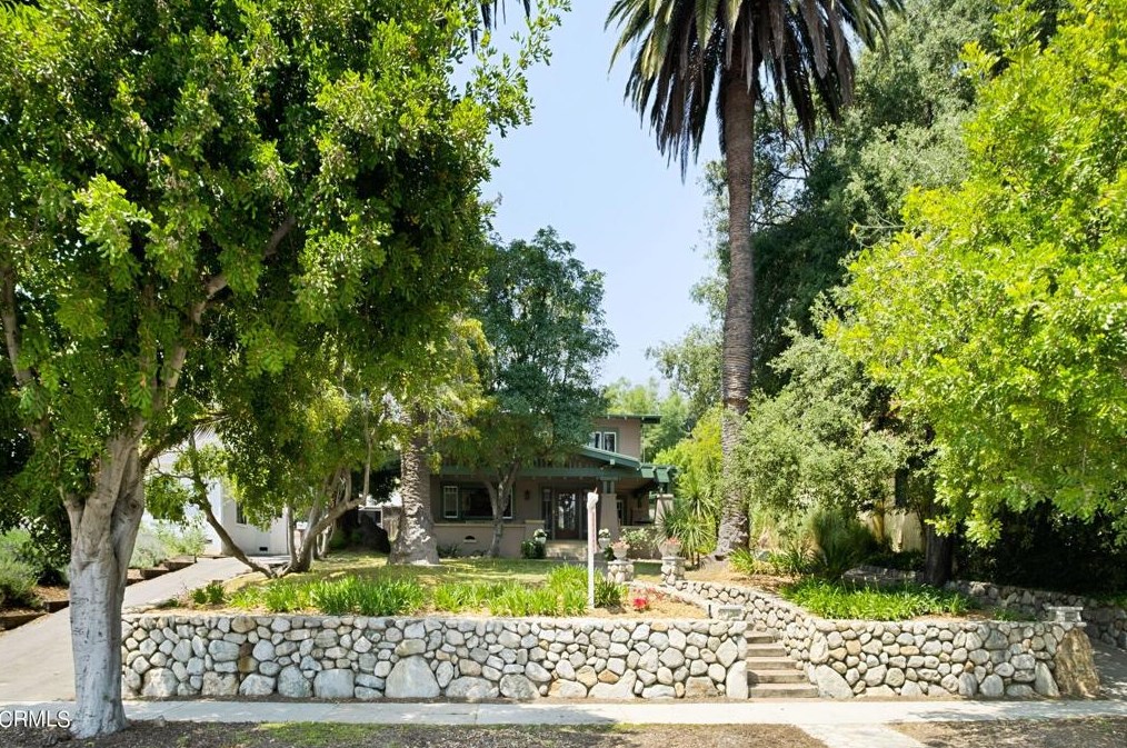 1125 Mariposa St, Altadena CA  91001-2021 exterior