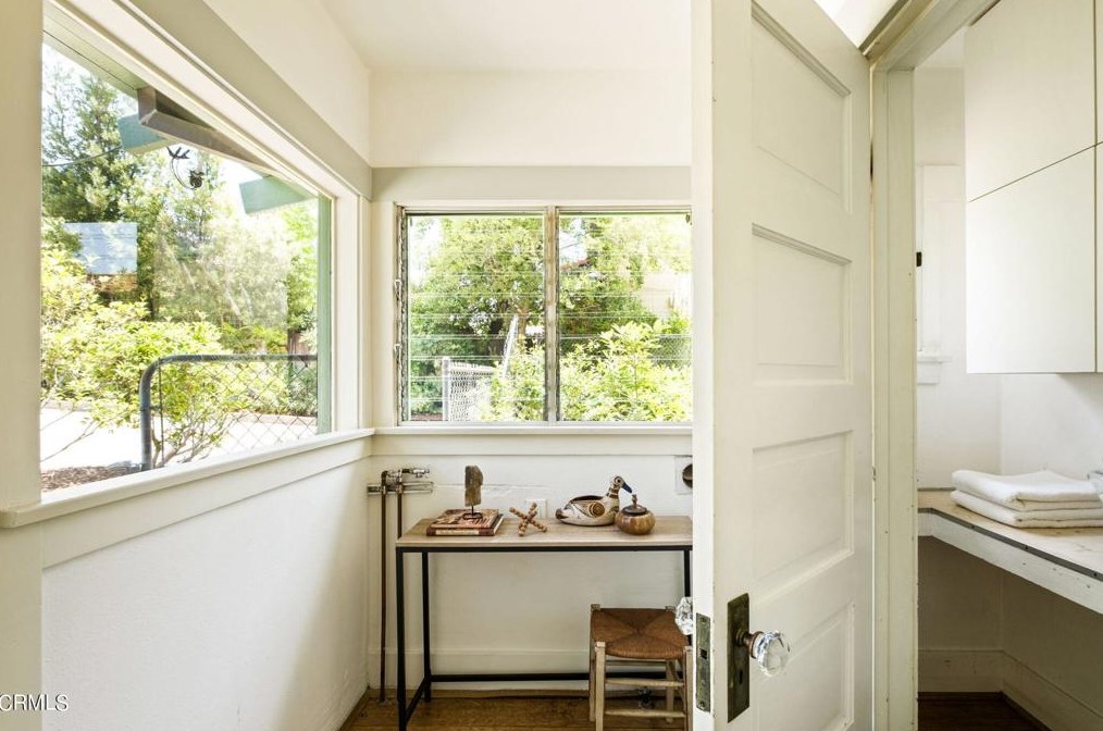 1125 Mariposa St, Altadena CA  91001-2021 exterior