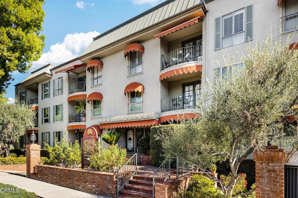 330 S Mentor Ave #338, Pasadena, CA 91106