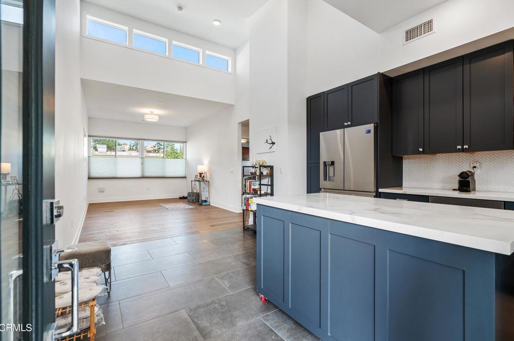 125 Hurlbut St, Pasadena CA  91105-3113 exterior