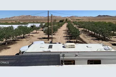 10080 Santa Fe Fire Road, Lucerne Valley, CA 92356 - Photo 24